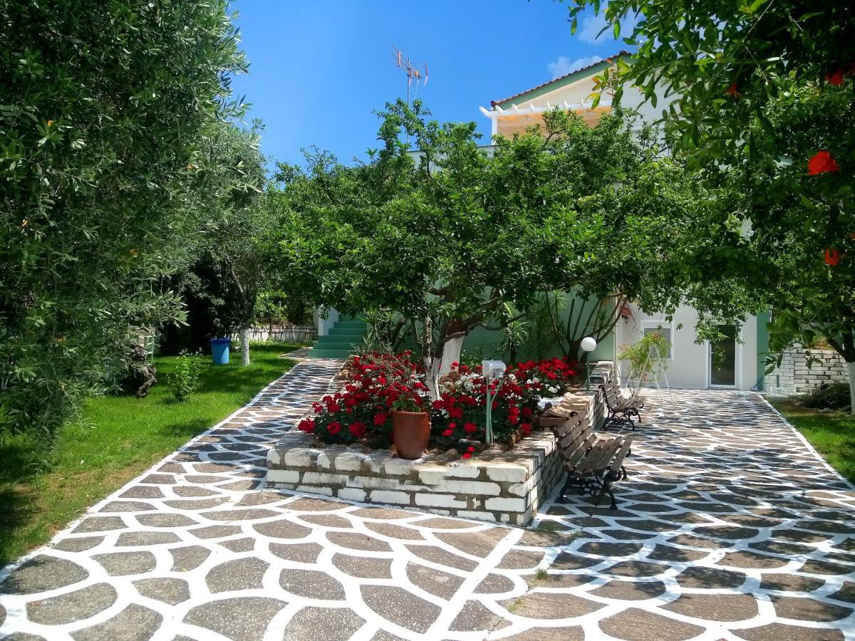 Villa Emilia Pachis  Luaran gambar